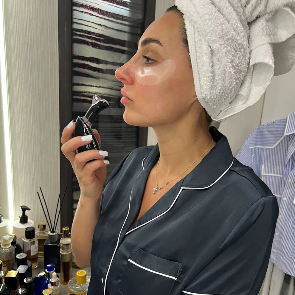 EMS Red Light Therapy Face and Neck Lifting Massager for Wrinkle Removal